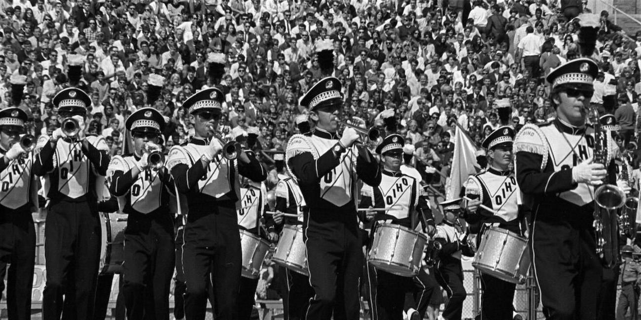 1968年，肯特州立大学的newbb电子平台军乐队.